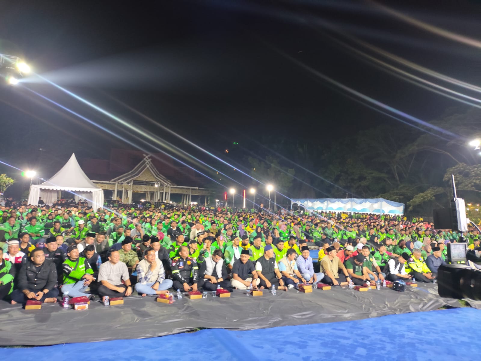 Wali Kota dan Wakil Wali Kota Pekanbaru Pimpin Sahur On The Road, Bukit Raya Turut Ambil Bagian dalam Semangat Kebersamaan Ramadan